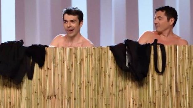 Le Iene, spogliarello in diretta di Luca Argentero