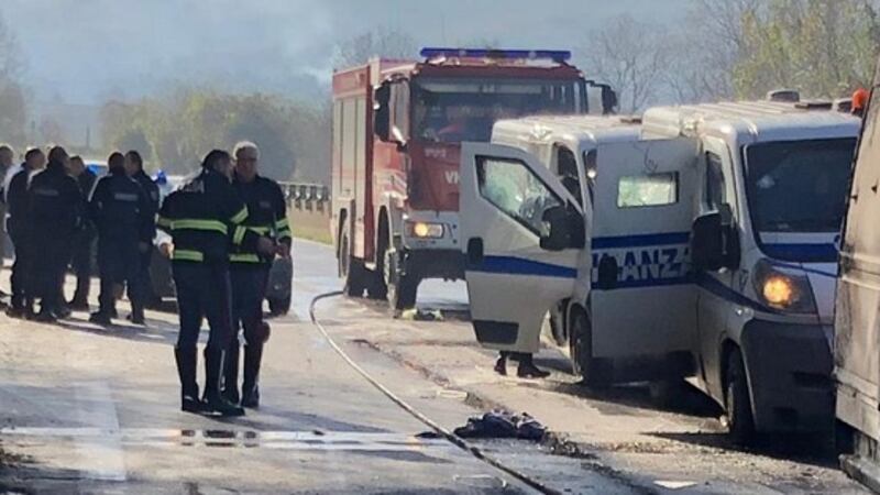 Assalto a un portavalori, scene da Far West sul raccordo Avellino-Salerno