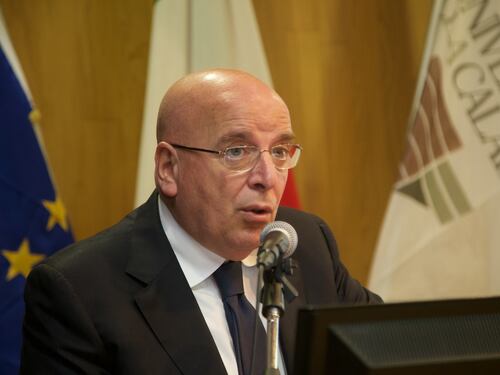 Governatore Pd indagato per peculato. Ma vuole ricandidarsi