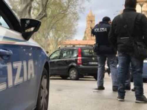 Tenta il cavallo di ritorno, arrestato dalla polizia