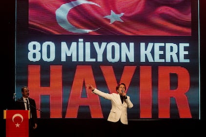 Istanbul, comizio del "no" in vista del referendum costituzionale 2