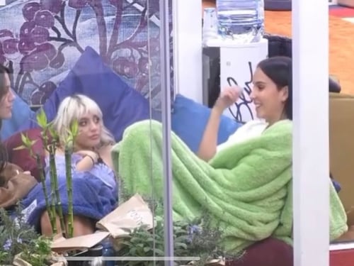 Gf Vip, Paola e Teresanna al veleno su Monte: "Ha un copione con tutte"