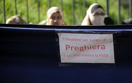 I musulmani pregano al Colosseo 12