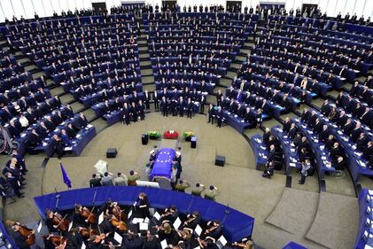 Così l'Europa dice addio a Helmut Kohl, uno dei suoi padri fondatori 8