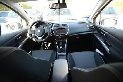 “Economy Run”: 33 km/l con Suzuki S-CROSS  16