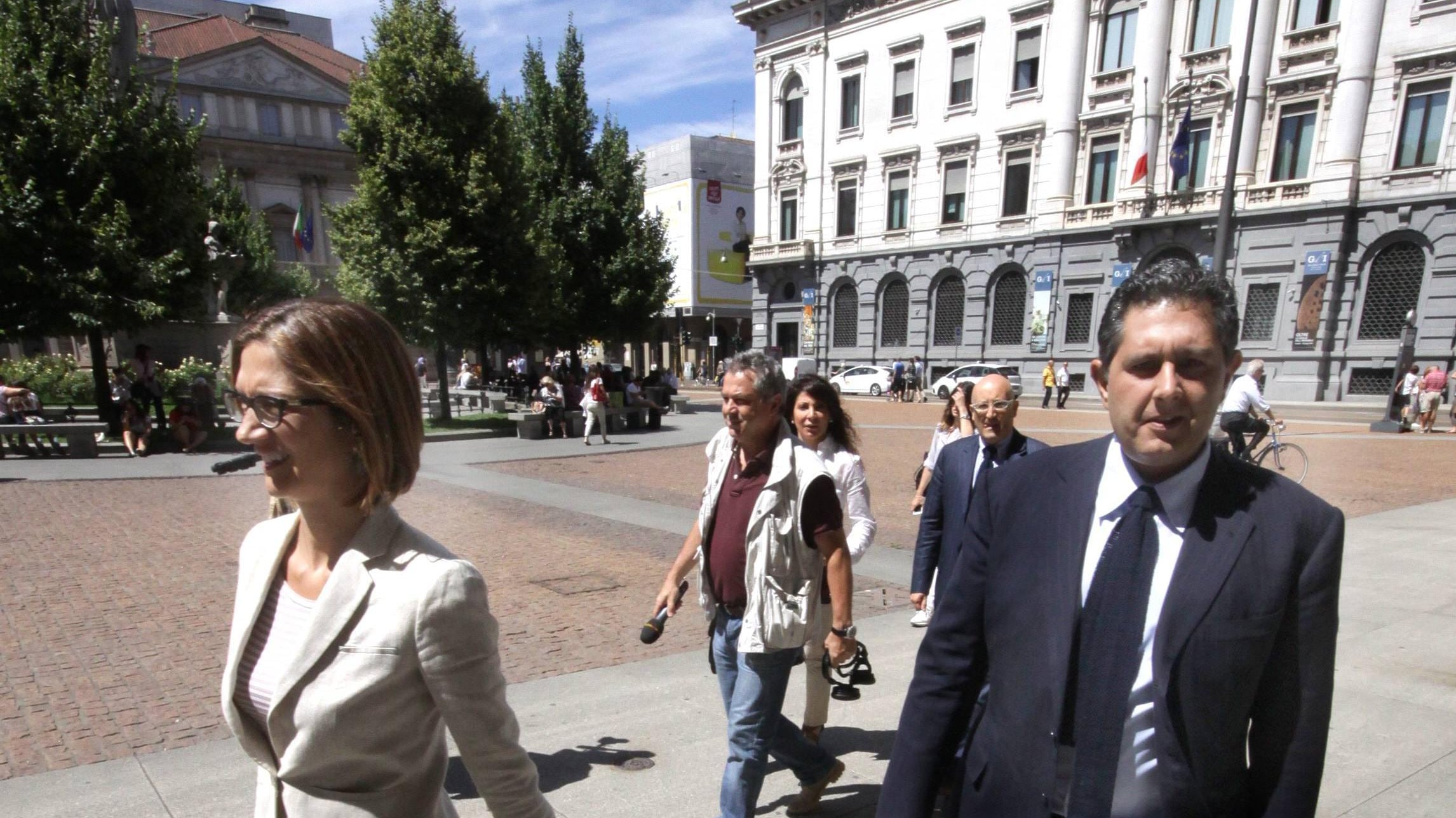 Toti: «Sì a unioni ma no a nozze e adozioni gay»