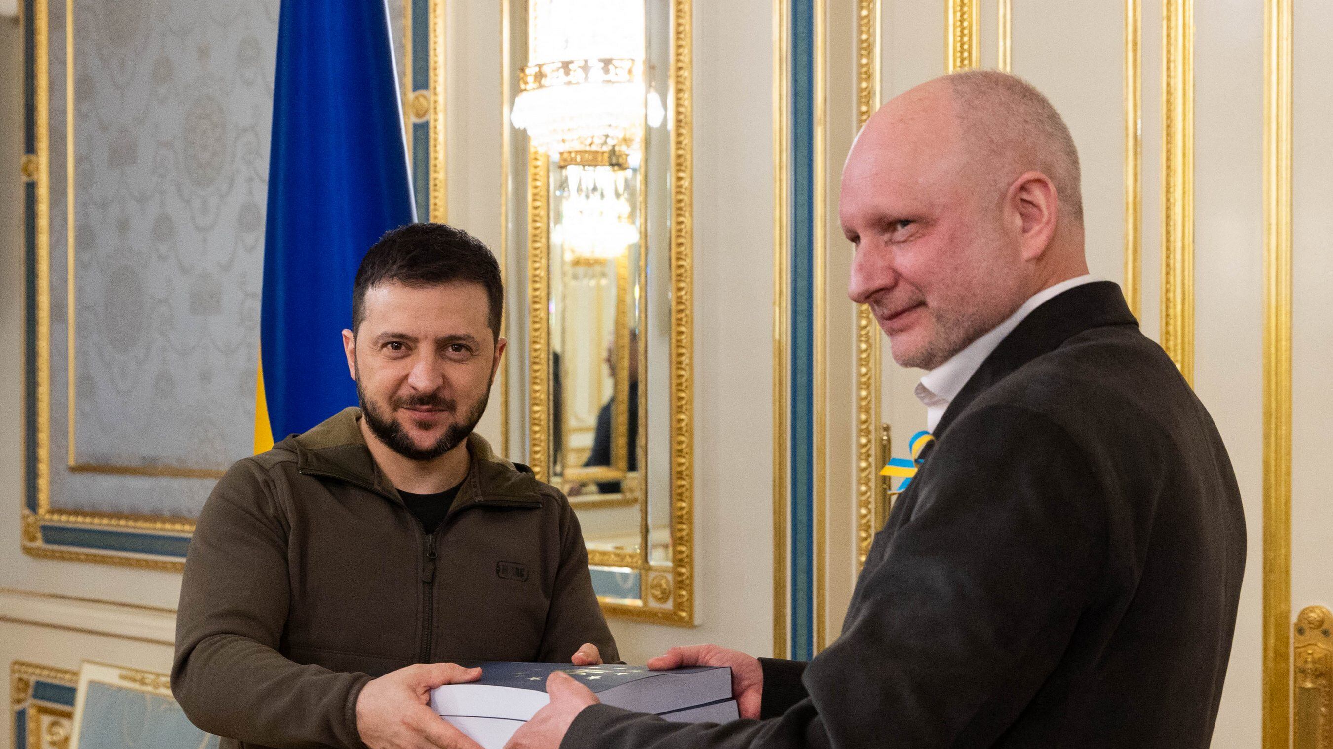 "Clausola di dissolvenza": perché Kiev rischia di non entrare in Ue