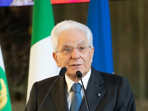 Svolta unitaria sul Pnrr. Mattarella elogia Fitto: "Infaticabile impegno"