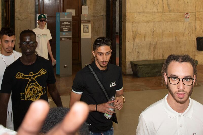 Pena dimezzata per Baby Gang: in appello pena ridotta a 2 anni e 9 mesi, l'arrivo in tribunale 2