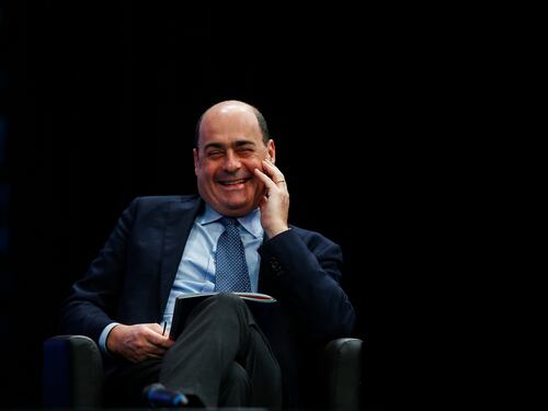 Basta un mese per fare esplodere il centrosinistra: i guai dei 5 alleati