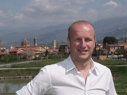 San Giovanni Valdarno, l'ex sindaco di centrosinistra torna a fare l'operaio