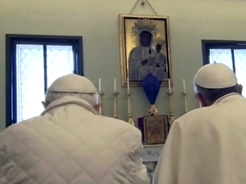 Papa Francesco incontra Benedetto XVI a Castel Gandolfo