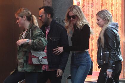 Chiara Ferragni fa shopping in centro a Milano 20