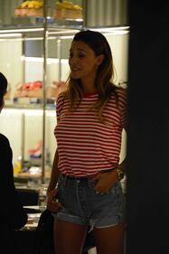 Le sorelle Rodriguez fanno shopping a Milano 14