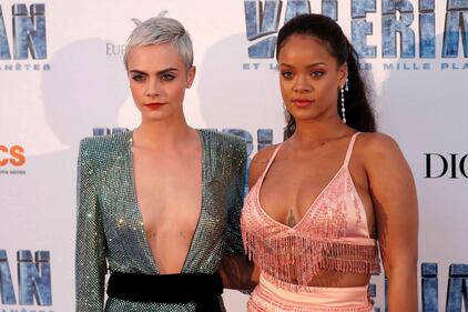 Rihanna, sexy scollatura sul red carpet 2