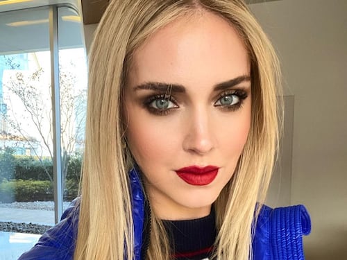 E ora arrivano pure i biscotti della Ferragni. Il web insorge