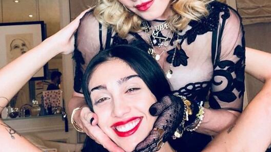 Lourdes Leon, la figlia di Madonna si mostra in bikini