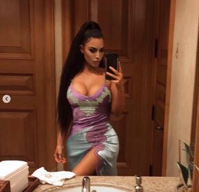 Kim Kardashian hot in cabina armadio: foto 10