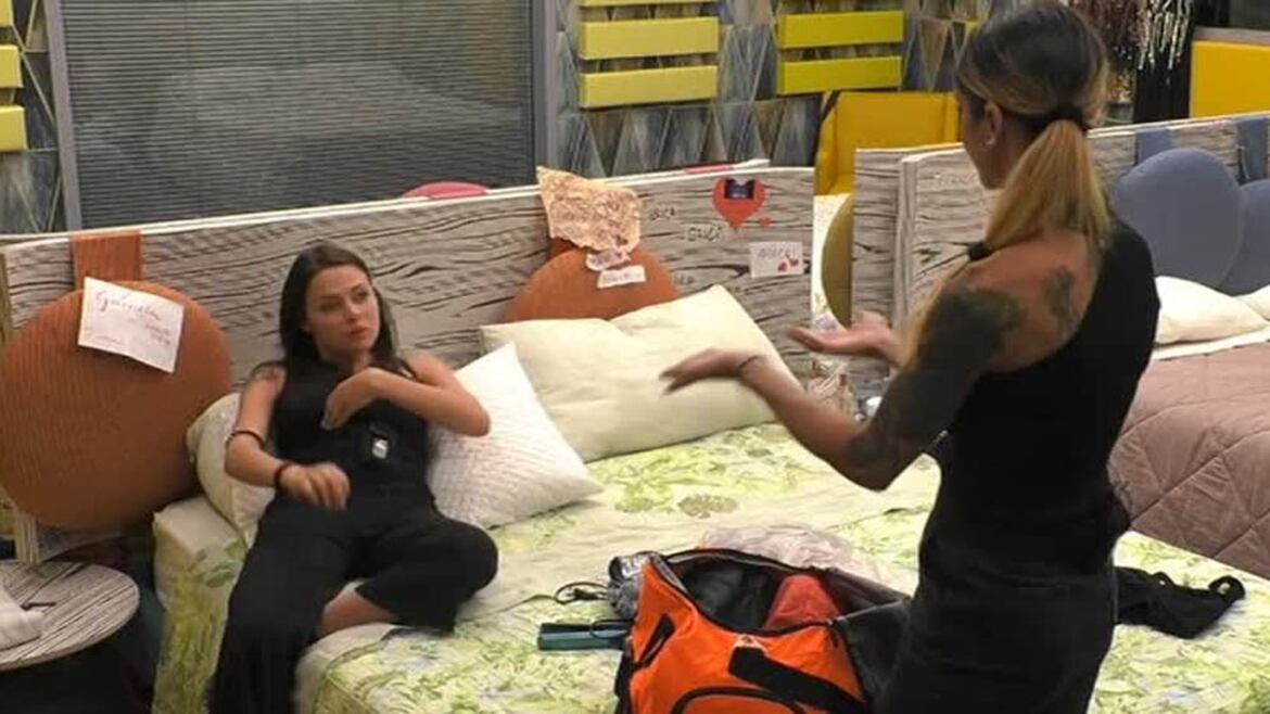 Gf, Francesca De André ed Erica Piamonte furiose con Martina Nasoni