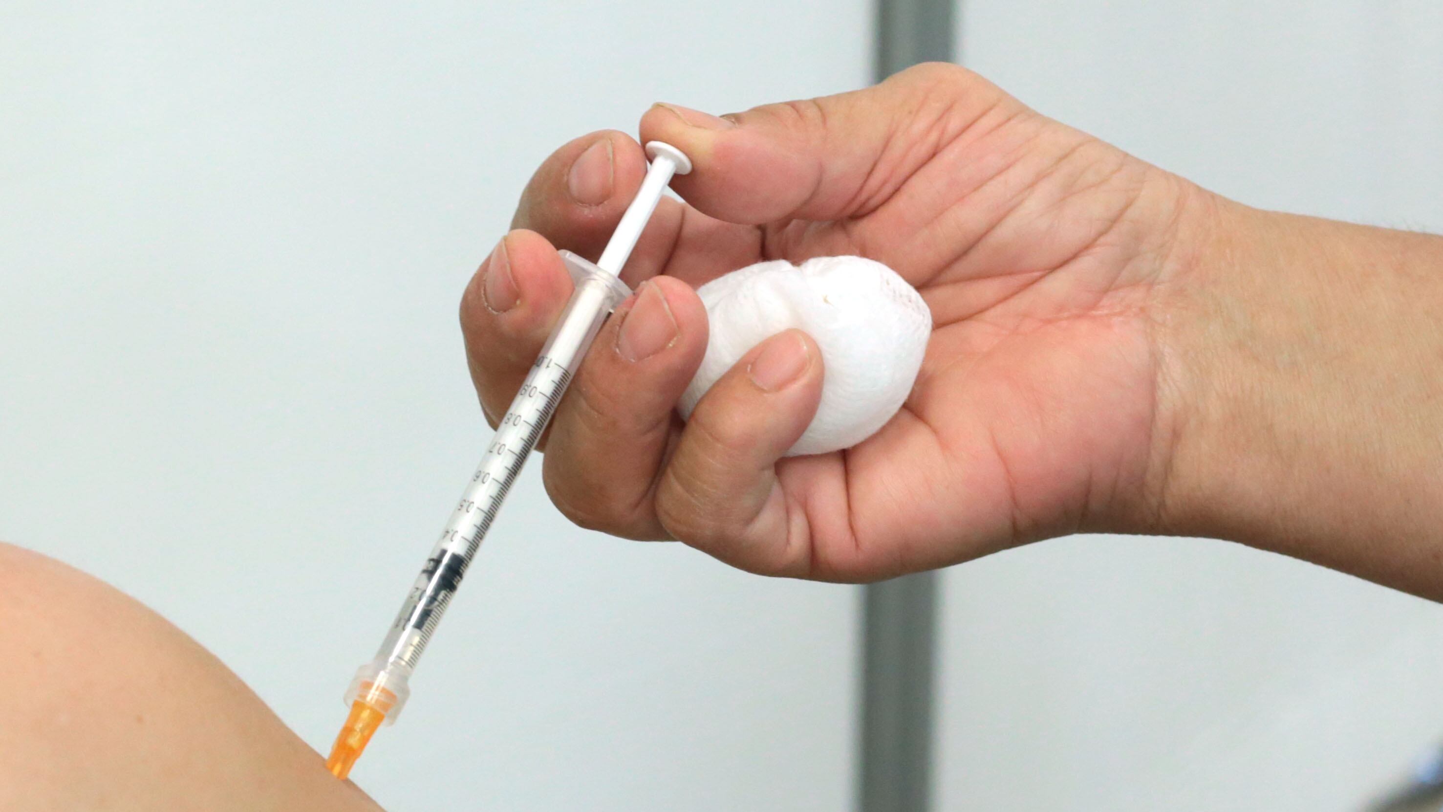 "Vaccini agli over 60". Cosa può succedere in autunno