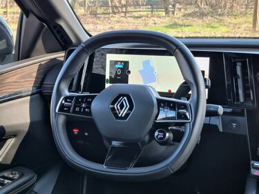 Renault Megane E-TECH: guarda le foto 2