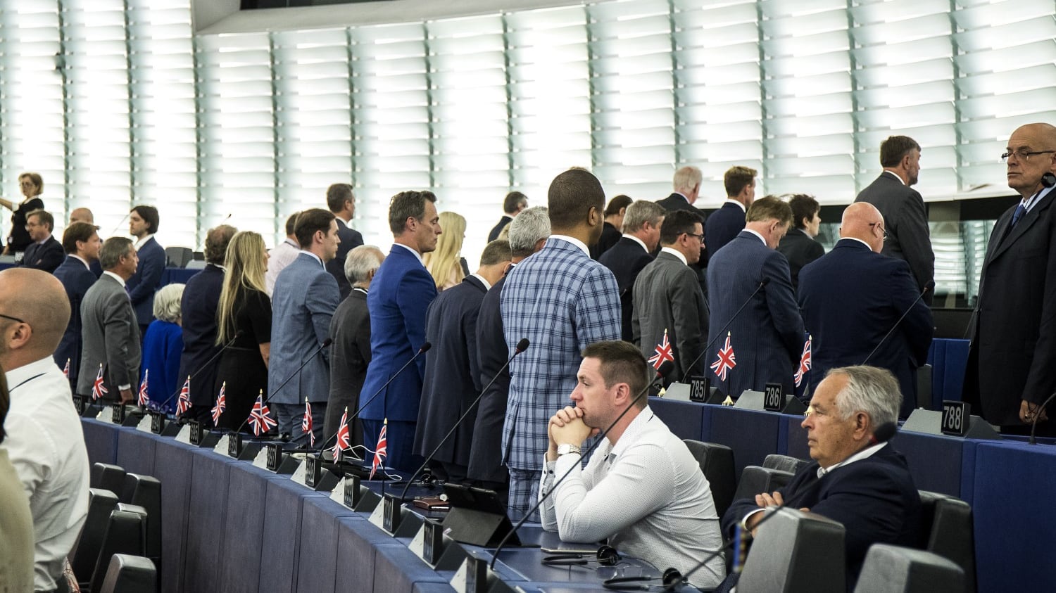 Gli inglesi detestano l'Europa? Allora mollino i loro stipendi