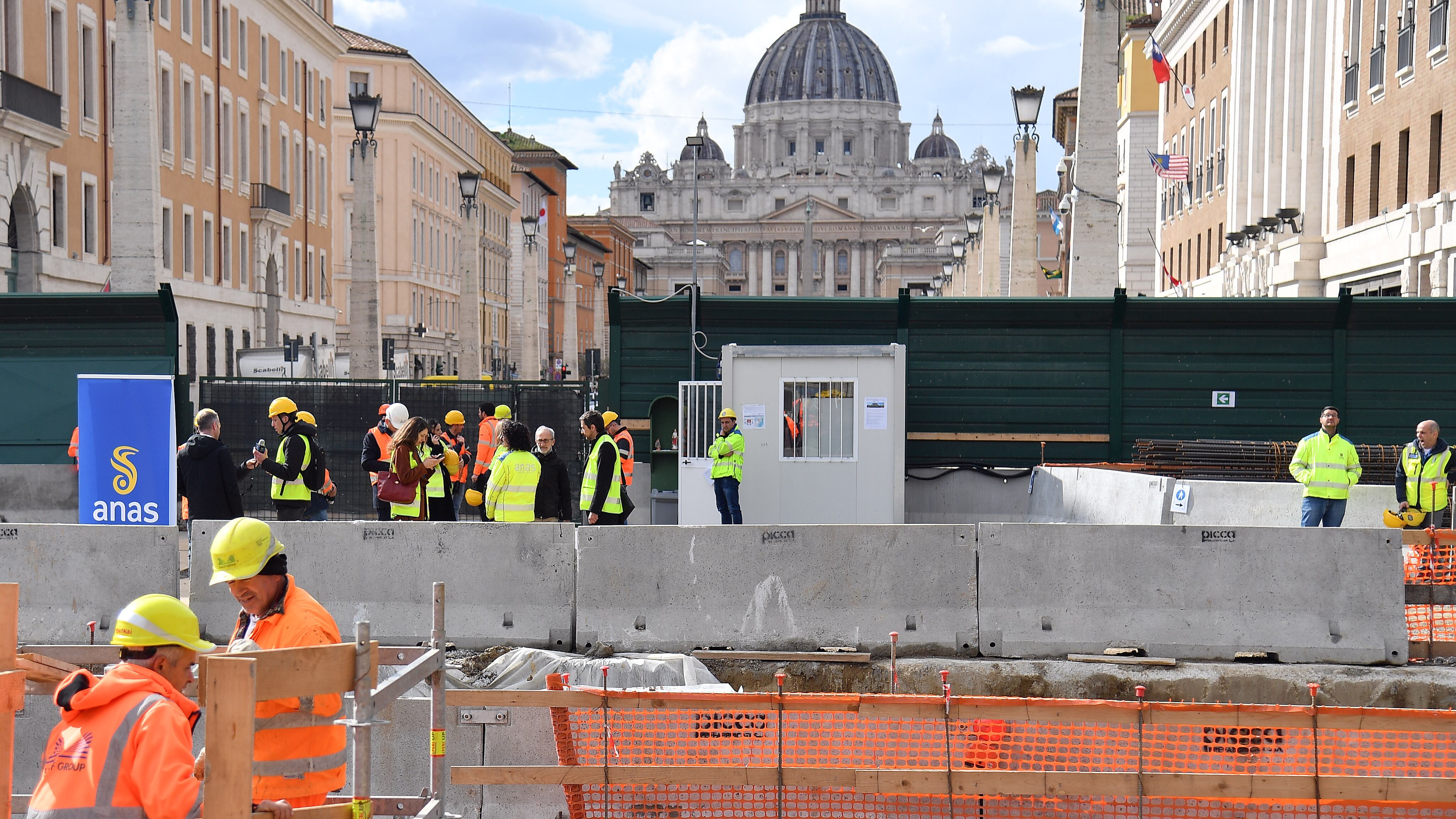 Giubileo, dagli scavi emerge il portico di Caligola