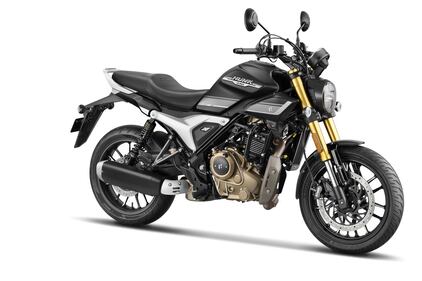 Hero  Xpulse 200 4V e Hunk 440 3