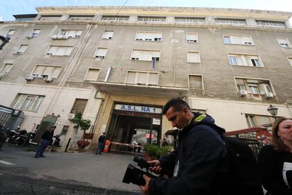 Sparatoria in ospedale a Napoli 8