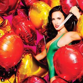 Demi Lovato tutta nuda senza Photoshop 19