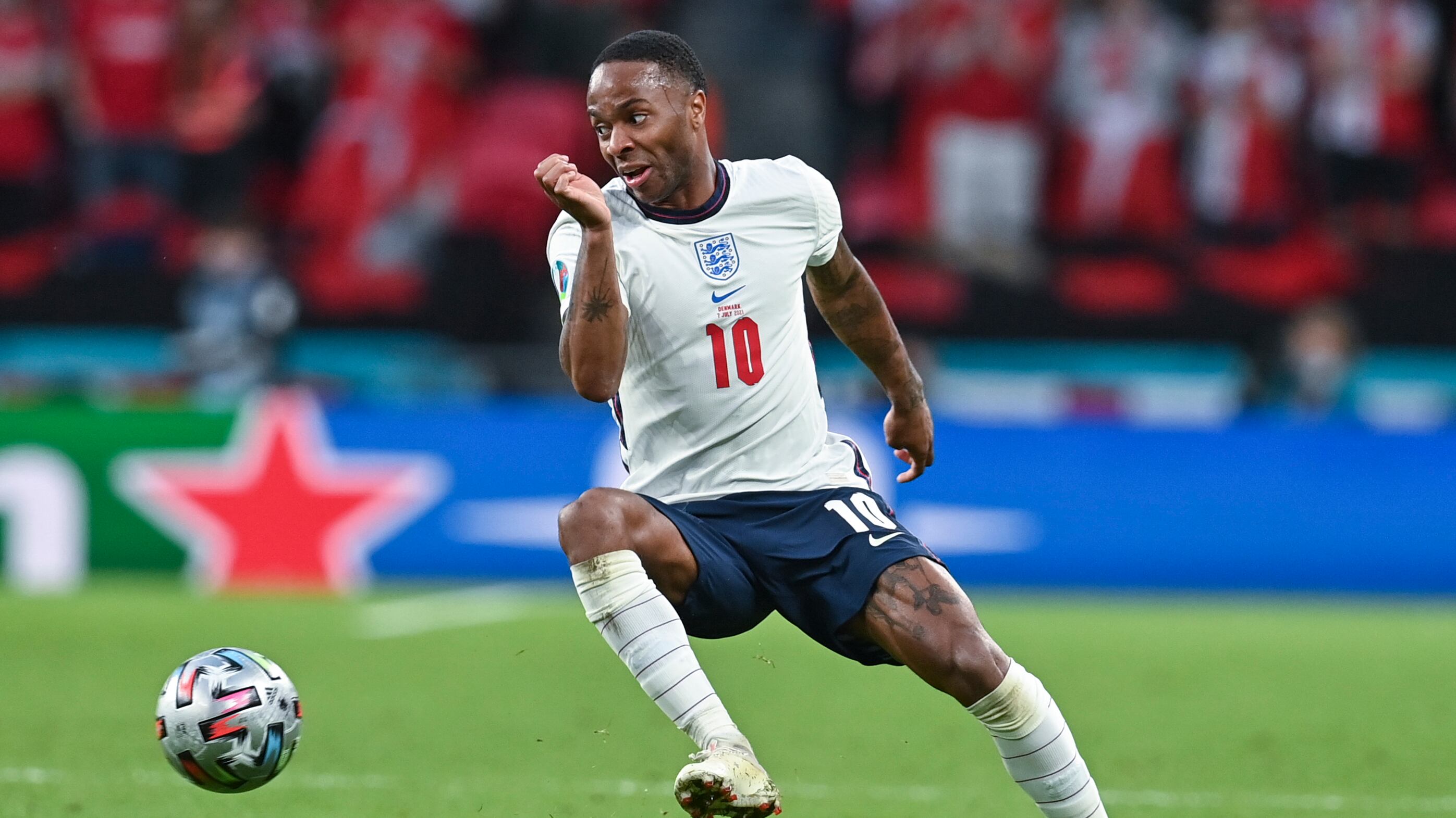 Fermate quell'uomo! Sterling, l'asso nella manica dell'Inghilterra