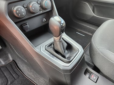 Dacia Jogger Hybrid 19