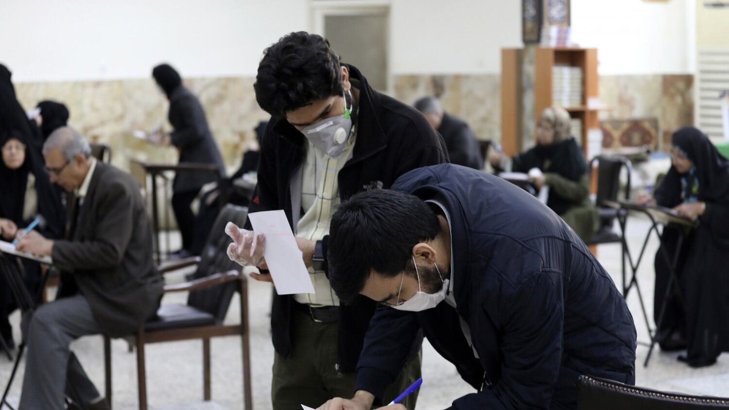 Coronavirus, in Iran morti e contagiati anche in politica