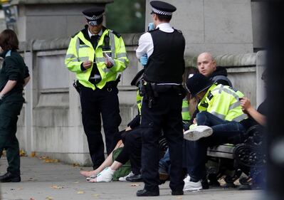 Londra, un'auto sulla folla davanti al museo di storia naturale 15