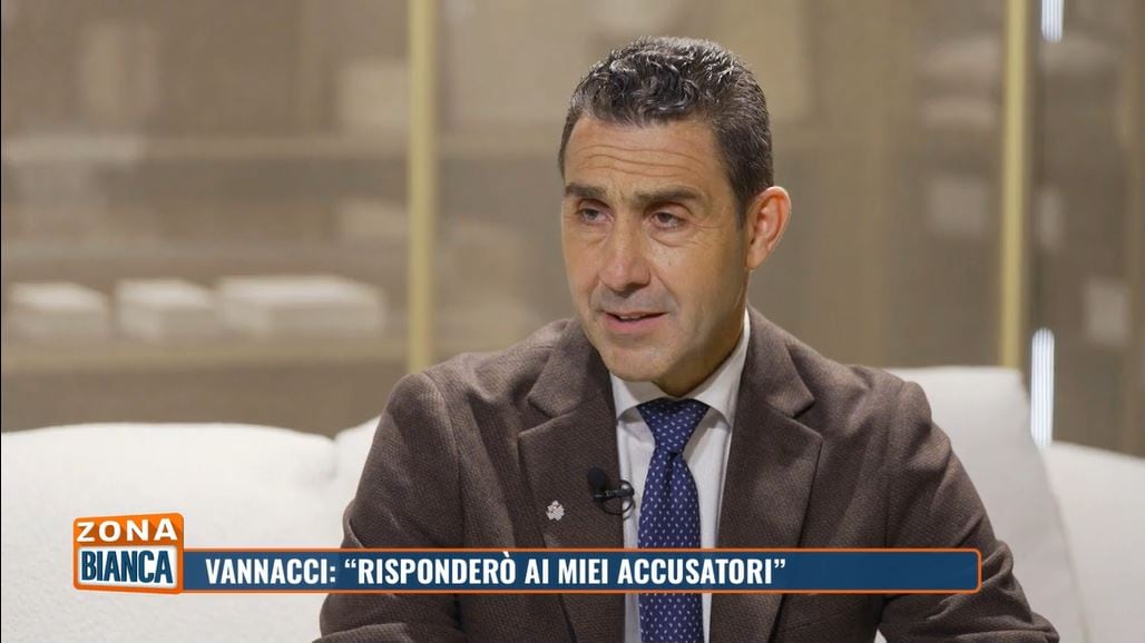 "Classi per disabili", bufera su Vannacci