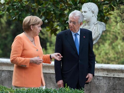 La confessione di Monti: "Quella serata in terrazza con la Merkel..."