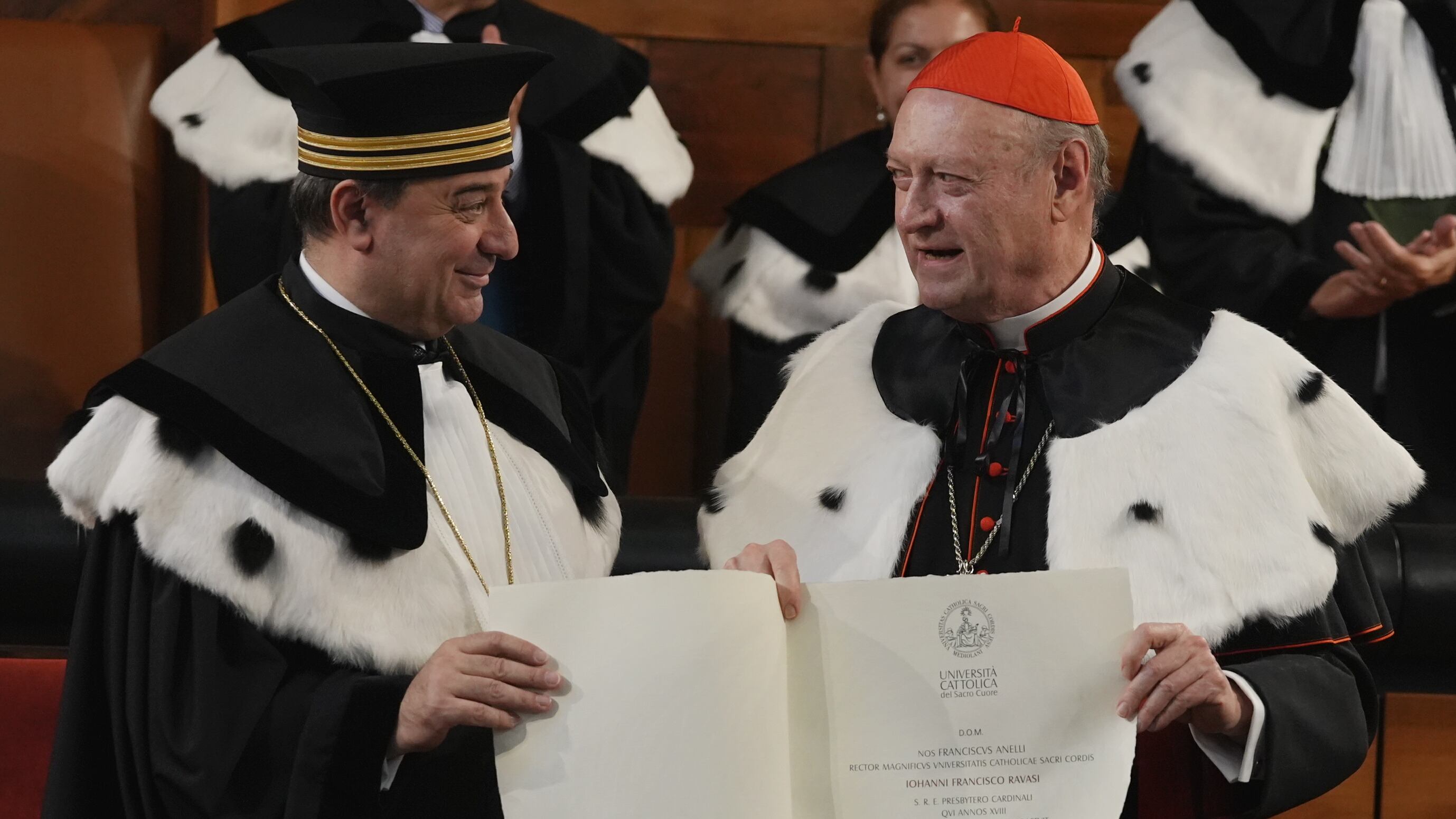 La Cattolica laurea Ravasi. "Speranza virtù cristiana"