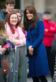 Kate Middleton, bella e glam in blu in Scozia 3