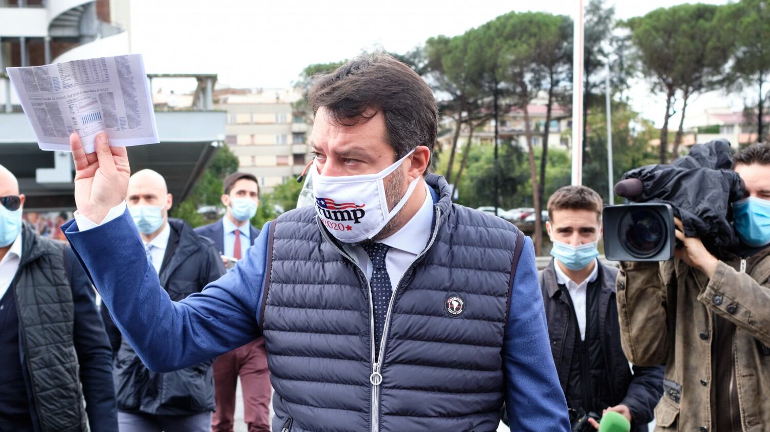 L'imbarazzo tra i leghisti. Salvini resta spiazzato dal rigorismo di Fontana