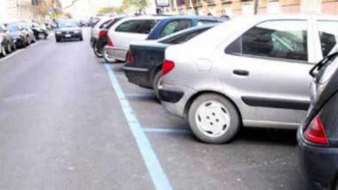 Roma, batosta strisce blu in centro: raddoppiate le tariffe