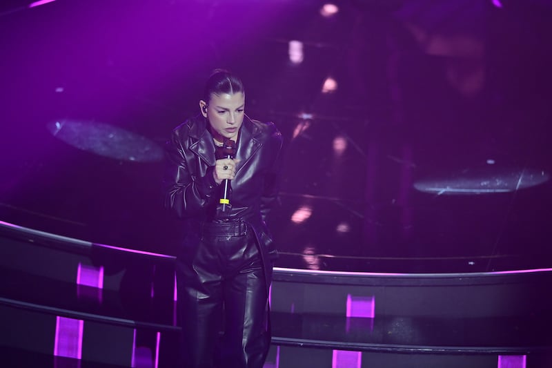 Sanremo 2024: ecco il look della finalissima del Festival di Emma 11