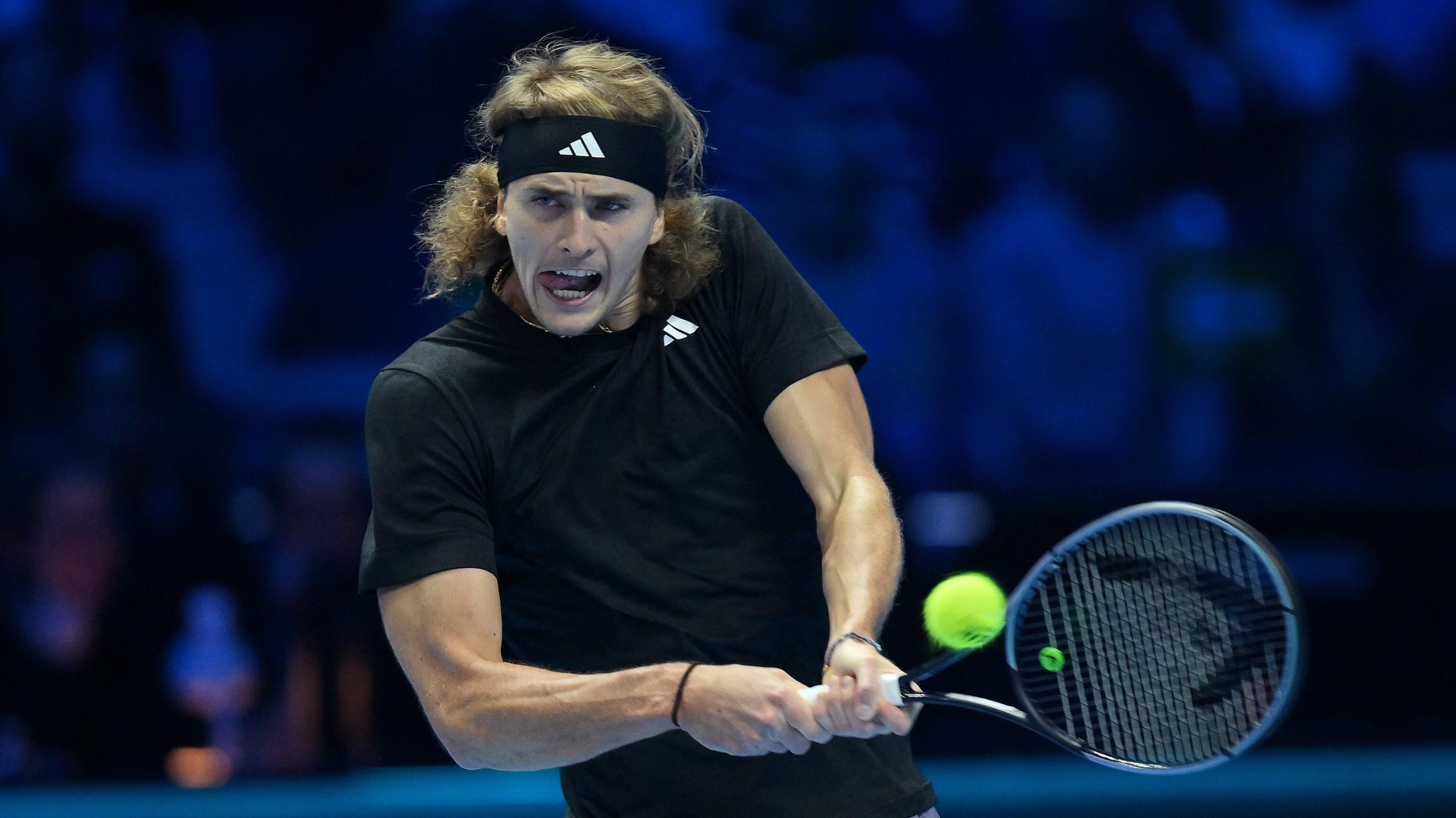 Atp Finals, Zverev rimonta Alcaraz: gran vittoria in tre set