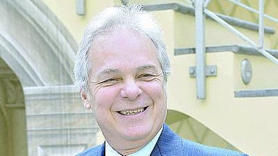 Il gruppo fuori anche dall'Agi, ma resta in Confindustria