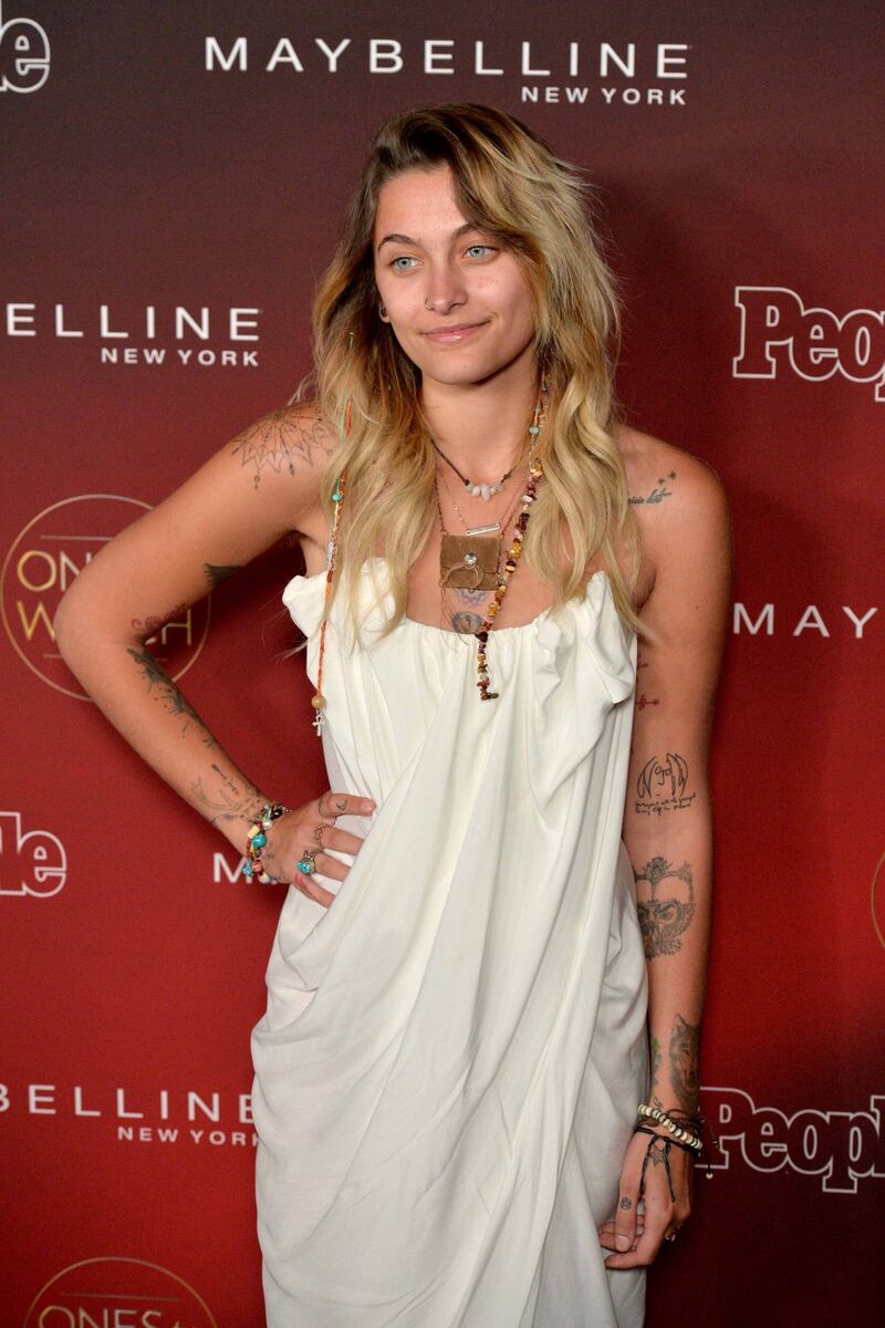Paris Jackson in topless su Instagram 19