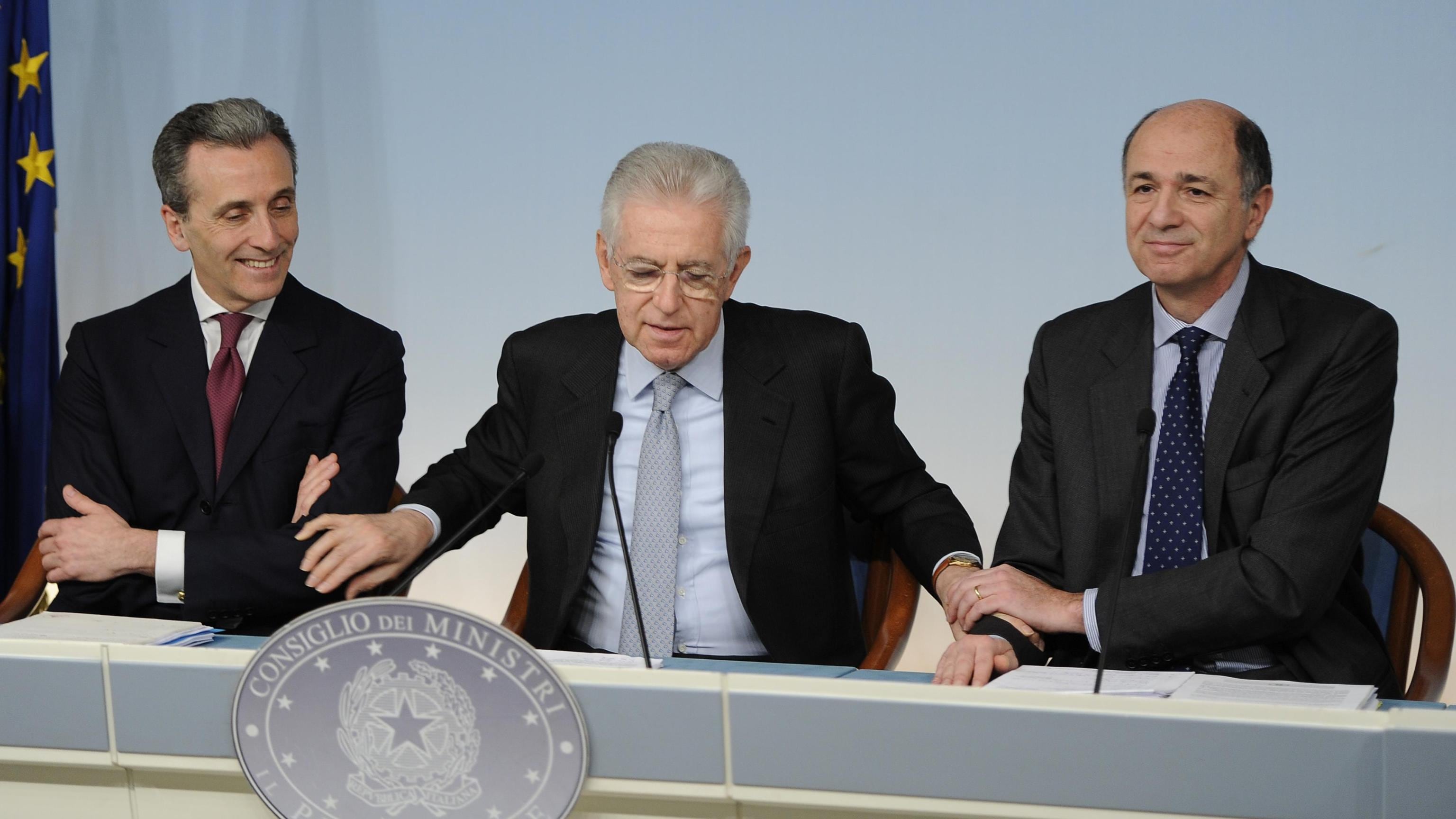 Debiti Pa, via libera al decreto da 40 miliardi. Monti: "Indignato dalle critiche"