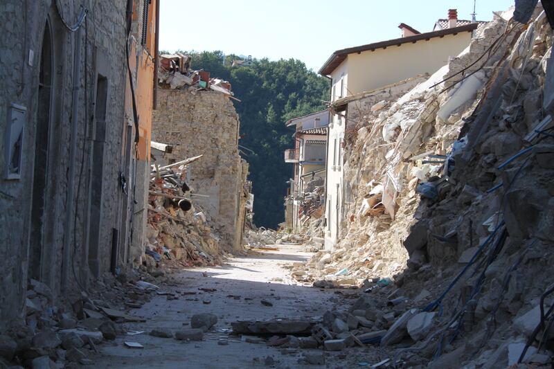 Amatrice, viaggio nella città sommersa dalle macerie ad un anno dal sisma 5
