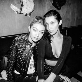 Gigi e Bella Hadid, le sorelle modelle ​scalzano le Kardashian 14