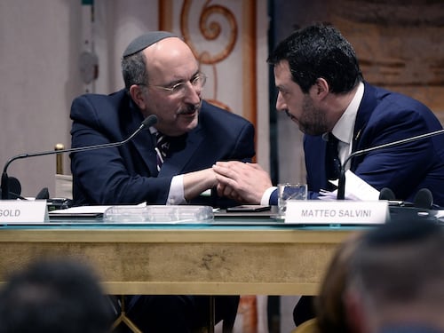 Salvini: "L'antisemitismo in Italia? È colpa dei migranti islamici"