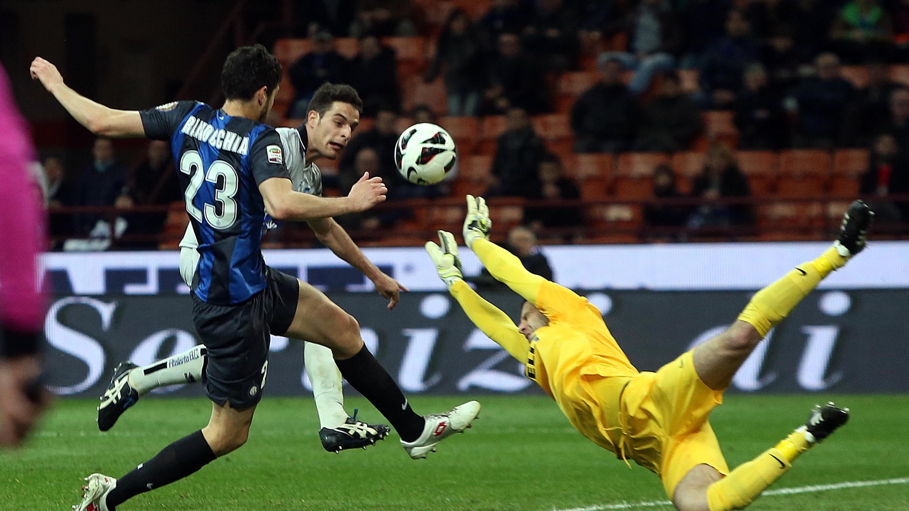 Denis, show e tripletta. L'Atalanta batte l'Inter a San Siro