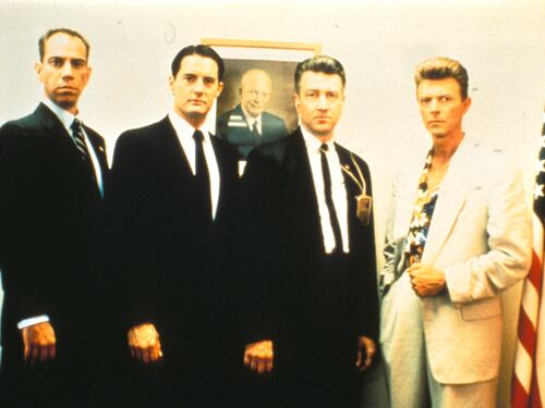 Misteri, "esterni" e follia. Con "Twin Peaks" inventò la serialità moderna